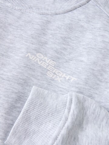 Sweat-shirt NAME IT en gris
