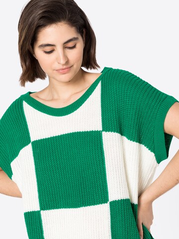 Daisy Street Sweater in Green