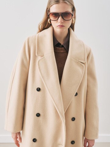MANUKA Winter Jacket in Beige