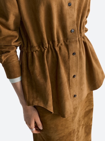 Rich & Royal Blouse in Bruin