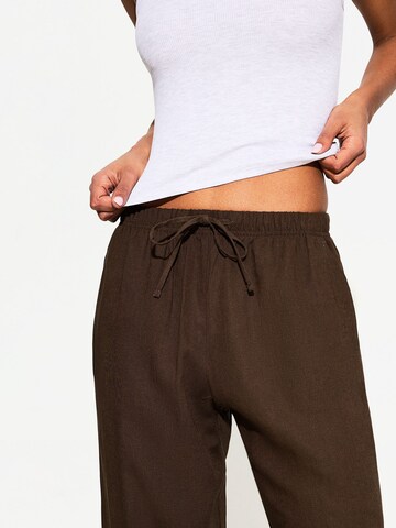 Bershka Wide leg Trousers in Brown