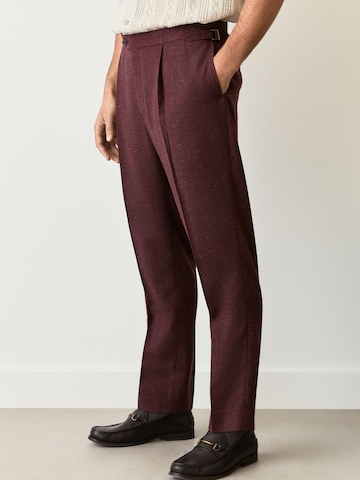 regular Pantaloni con pieghe di Next in rosso: frontale