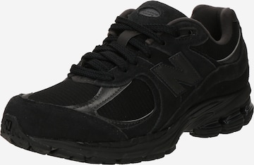 Baskets basses '2002' new balance en noir : devant