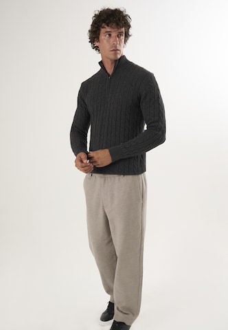 Felix Hardy Sweater in Grey