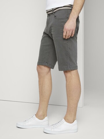 TOM TAILOR Regular Shorts 'Josh' in Grau