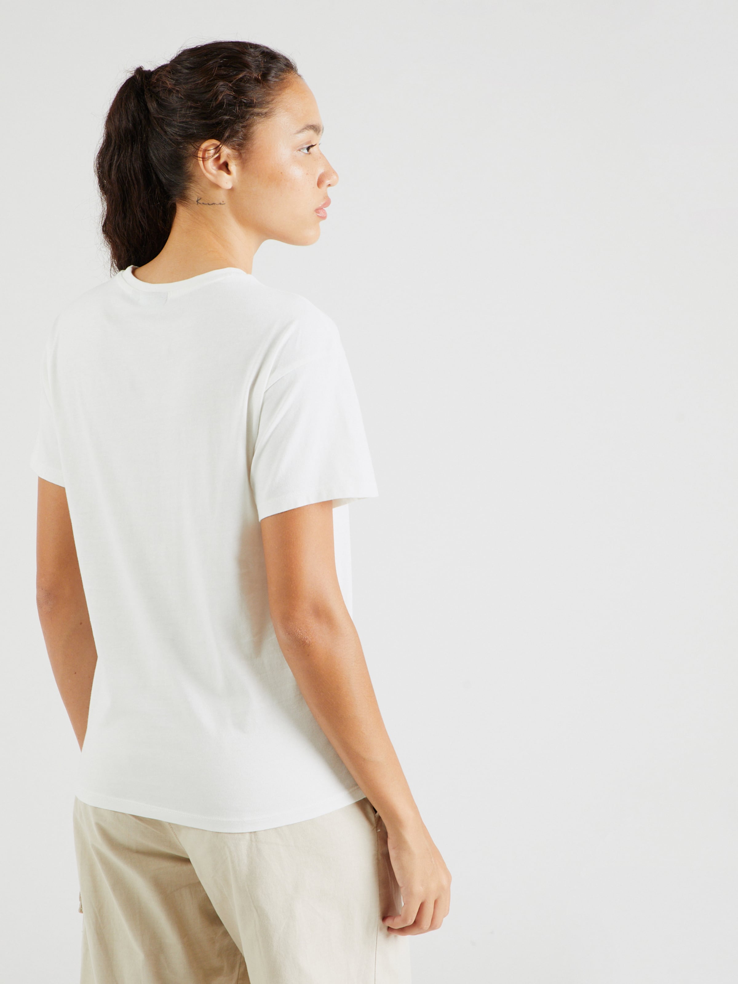 送料込★NAPAPIJRI★ S-Nina 半袖Tシャツ Kurzarm-T-Shirt Nina