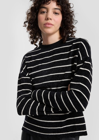 QS Kampsun, värv must: eest vaates