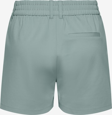 JDY Regular Shorts in Grün