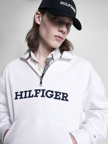 TOMMY HILFIGER Sweatshirt in Weiß