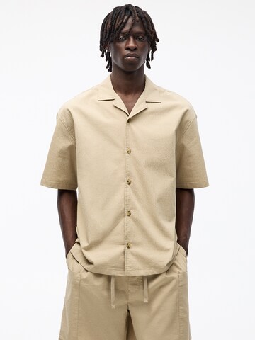 Pull&Bear Comfort fit Srajca | rjava barva: sprednja stran