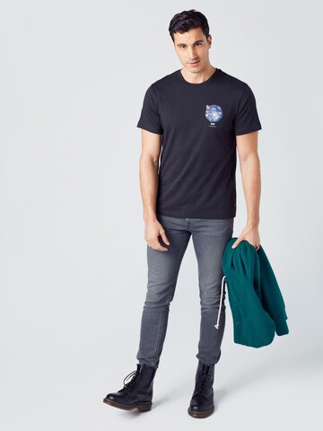 LEVI'S ® Regular Shirt 'Graphic Set In Neck' in Zwart