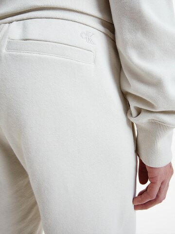 Calvin Klein Jeans Szabványos Cargo nadrágok - fehér