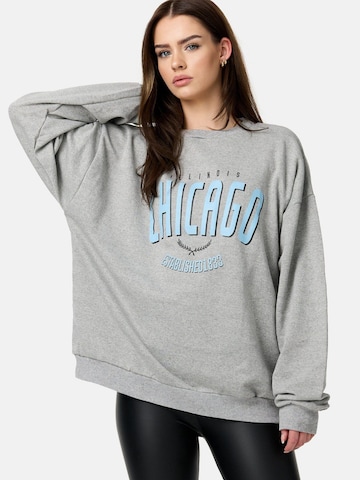 Worldclassca Oversized Sweater 'Chicago' in Grey: front