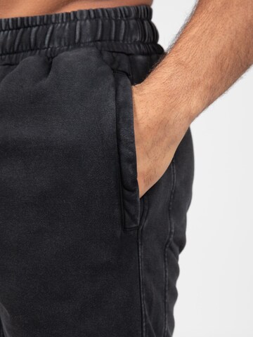 regular Pantaloni sportivi 'Curtis' di Gorilla Wear in nero