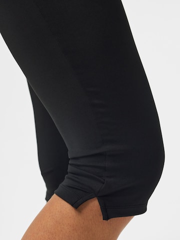 Skinny Pantaloni 'OFIA ' di PIECES in nero