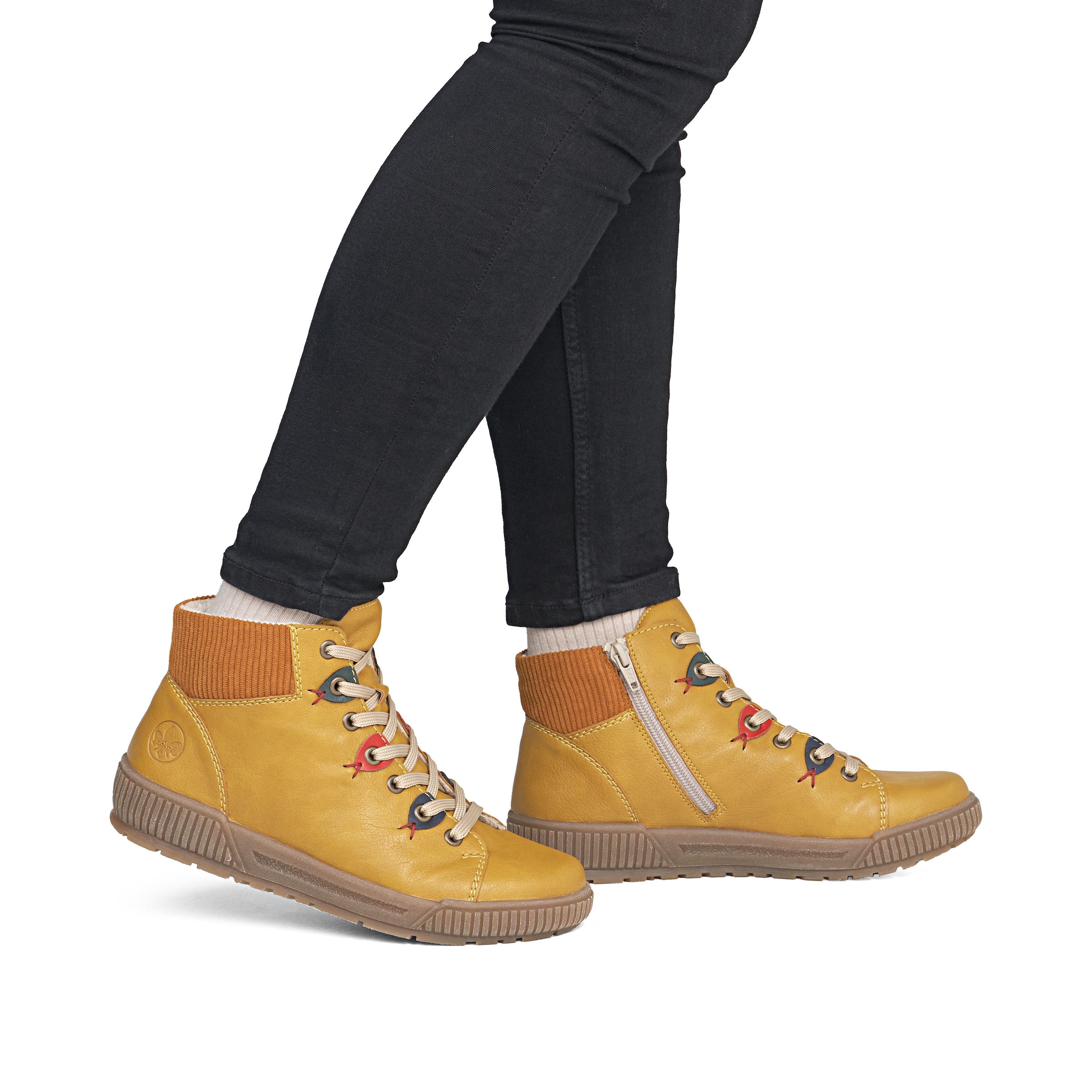 Bottes à lacets Rieker en jaune : devant