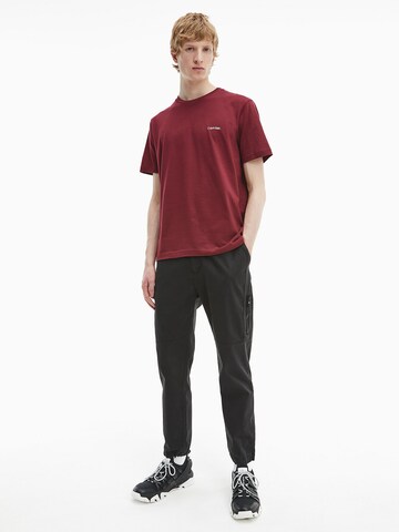 Calvin Klein Štandardný strih Tričko - Červená