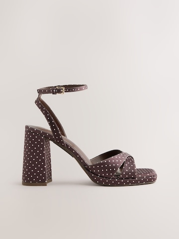 Next Sandaal 'Forever Comfort' in Bruin