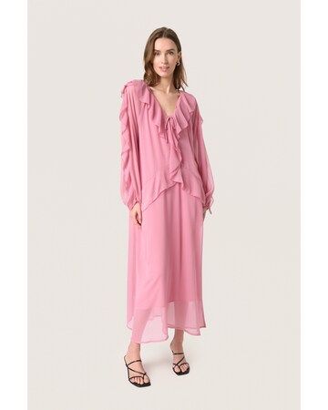 SOAKED IN LUXURY Jurk 'Harietta' in Roze: voorkant
