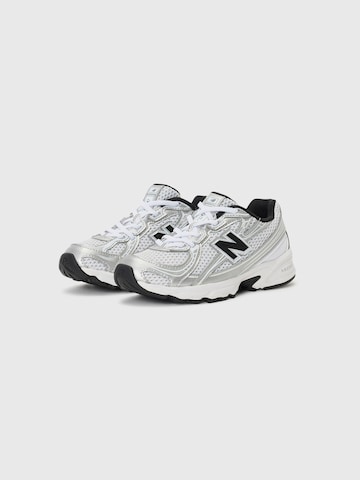 new balance Sneaker '740' in Silber