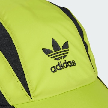 ADIDAS ORIGINALS Pet in Geel