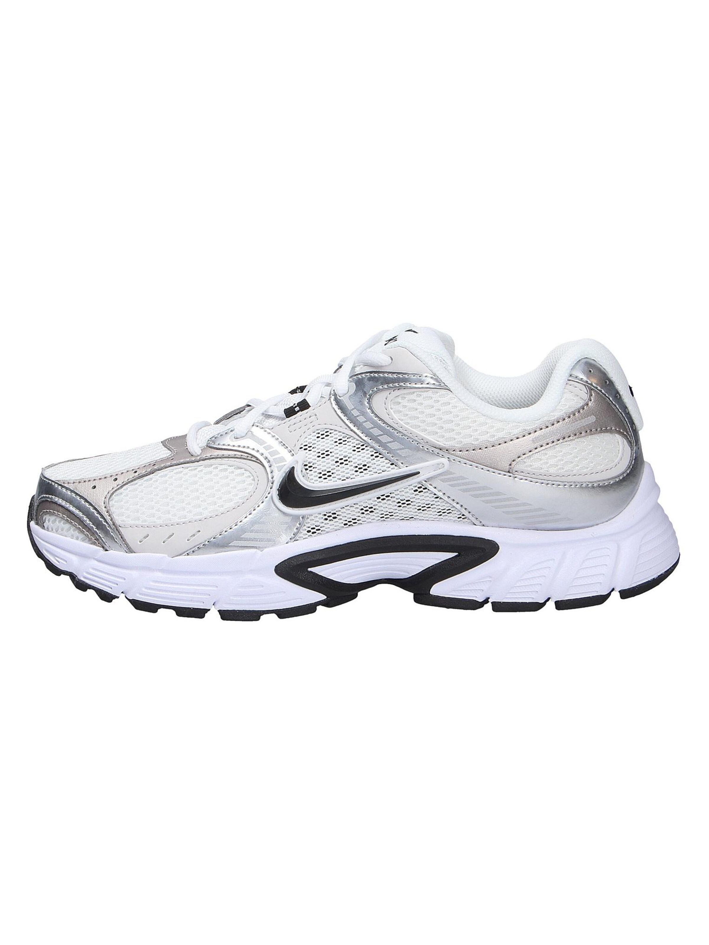 Nike Sportswear Rövid szárú sportcipők 'V5 RNR' - fehér