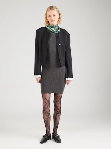 Robes en maille 'ONLKatia' ONLY en gris