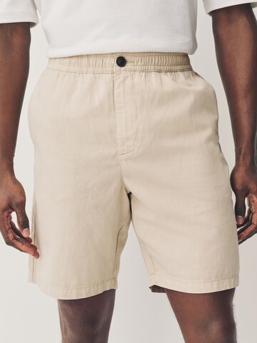 Next - regular Pantalón en gris