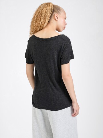 T-shirt 'STUDIOS' Superdry en noir
