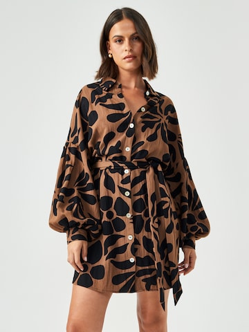 St MRLO Dress in Beige: front