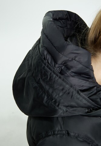 TUFFSKULL Winter Coat in Black