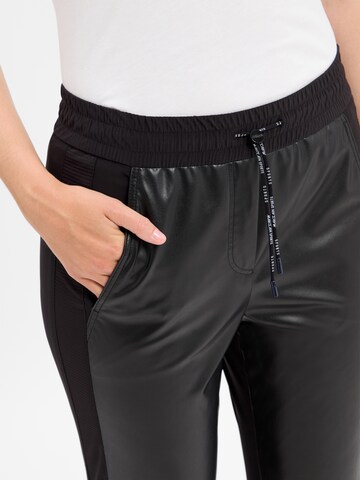 Regular Pantalon 'Rhodos' Marc Cain en noir