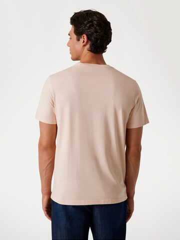 GUESS T-Shirt in Pink