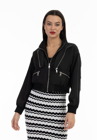 faina Between-Season Jacket in Black: front