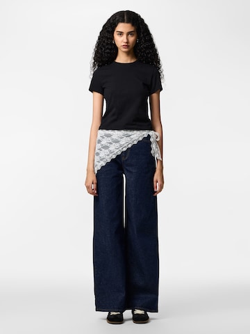 melns PIECES T-Krekls 'PCAmelia'