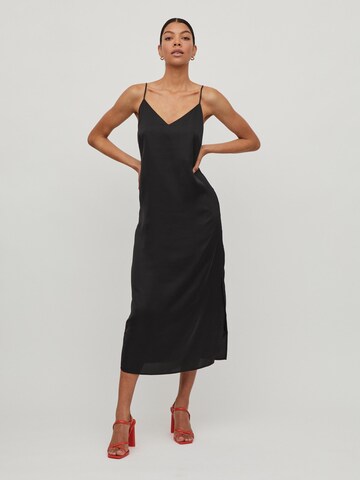 VILA Dress in Black: front