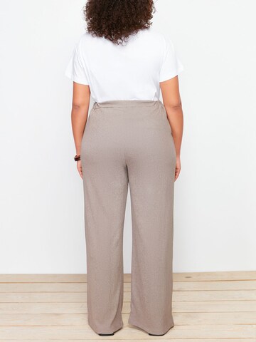 Wide leg Pantaloni di Trendyol Curve in marrone