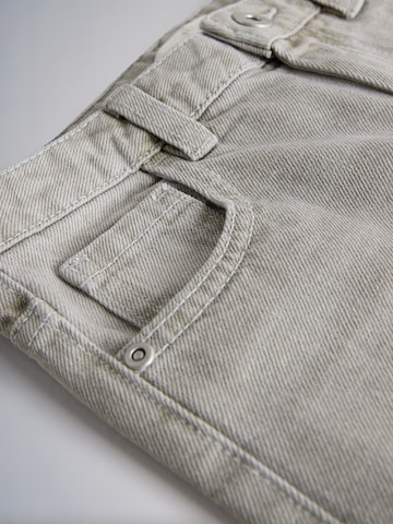 The Set Regular Jeans in Grau