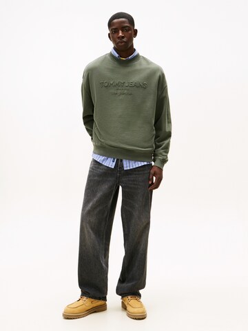Tommy Jeans Sweatshirt '90S NEW CLASSICS' in Groen
