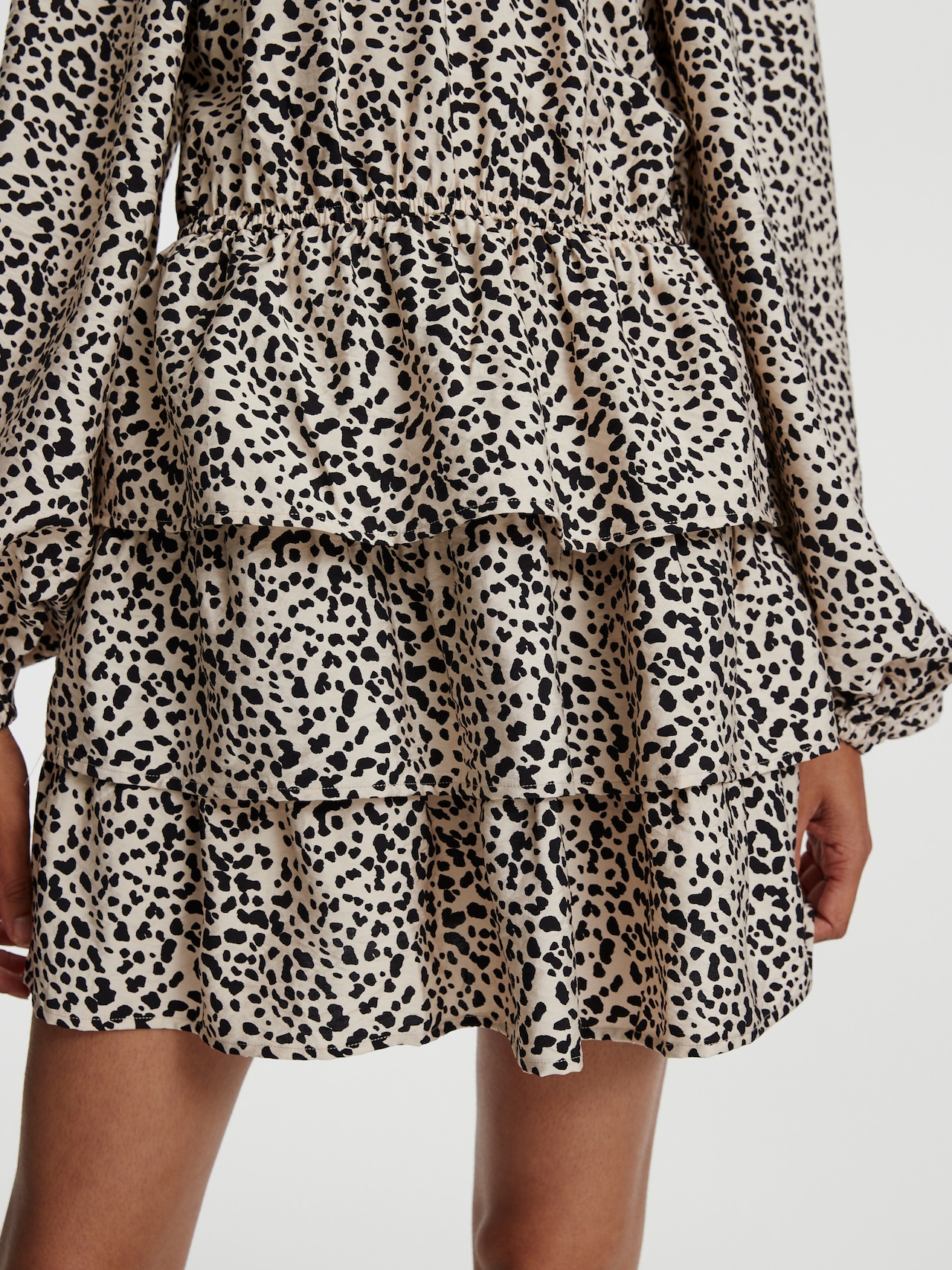 EDITED Robe 'Polina' beige