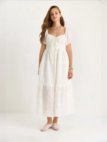 Bianco Lucci Kleid in Weiß: Vorderseite