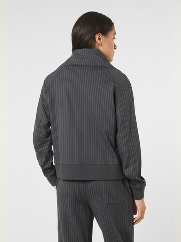 FILA - Sudadera 'BELLARIVA relaxed pinstriped high collar jacket' en gris