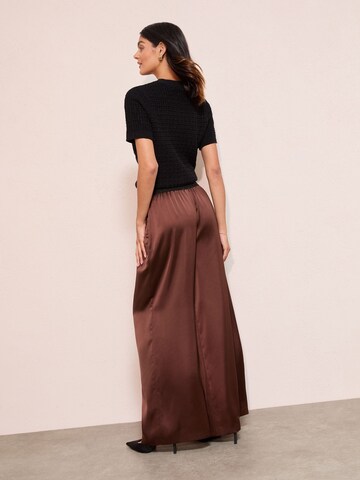 Friends Like These Široký strih Nohavice - Hnedá