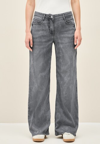 CECIL Loose fit Jeans in Grey: front