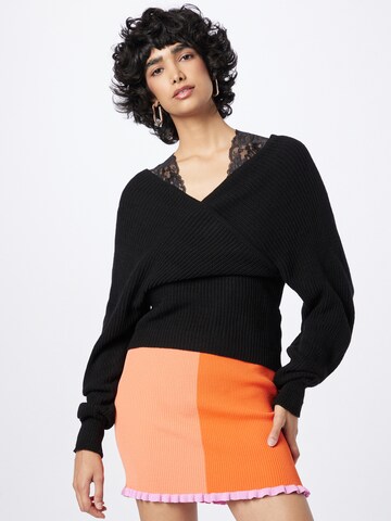 Trendyol Sweater in Black: front