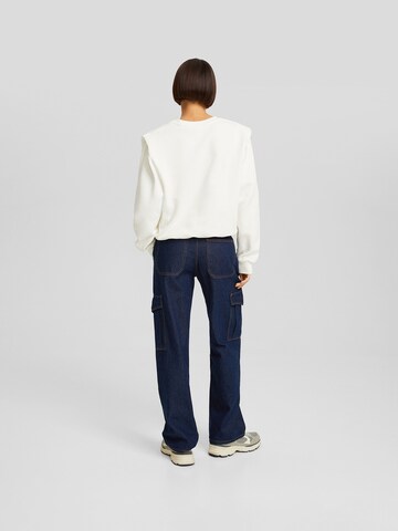 BershkaLoosefit Cargo traperice - plava boja