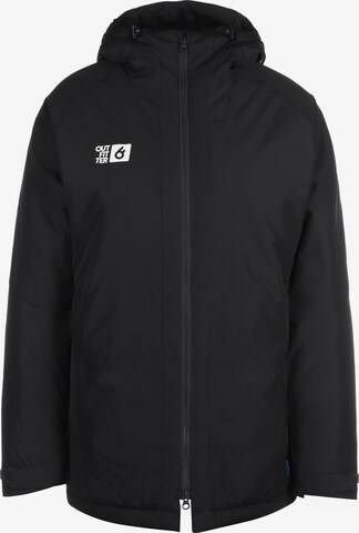 OUTFITTER Performance Jacket in Black: front
