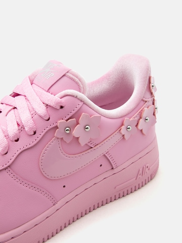Nike Sportswear Sneakers laag 'AIR FORCE 1 '07' in Roze