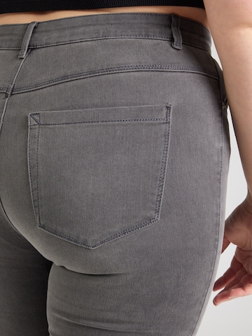 Slimfit Jeans 'CARRAY' de la ONLY Carmakoma pe gri
