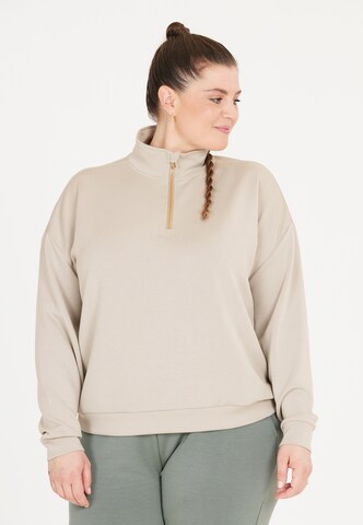 Q by Endurance Sweatshirt in Beige: front